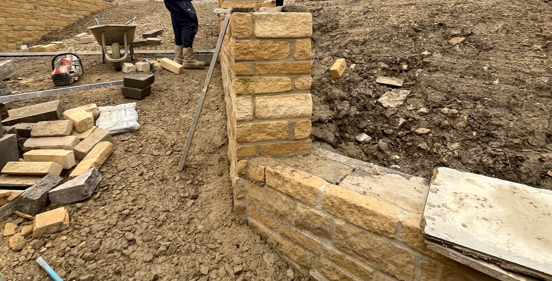 Cotswold-Retaining-wall