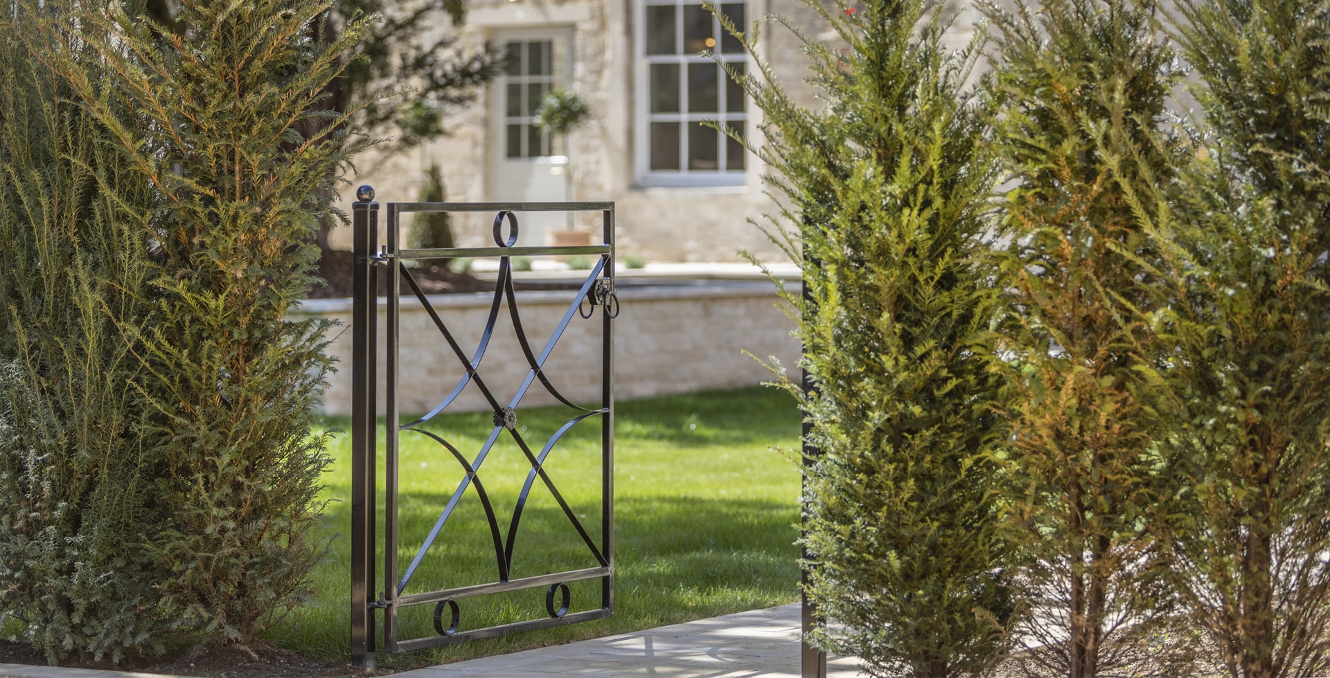 Cotswold-Gate